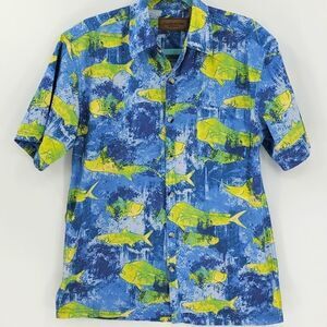 CLEARWATER, mens‎ hawian short sleeve shirt with fish.  Size Medium. Blue/green